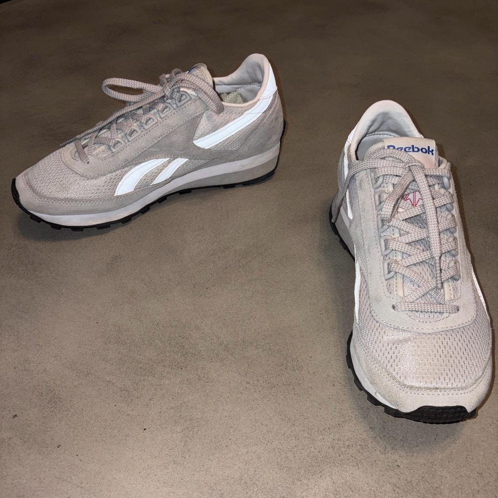 Reebok Women's Aztec Light Gray Sneakers